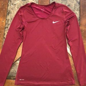 Women’s Medium Nike Shirt